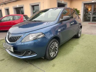 Usata Lancia Ypsilon Gold 69 CV (50 kW) 2023 Antracite Utilitaria