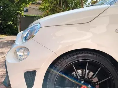 Usata Abarth 595 Turismo 165 CV (121 kW) 2019 Bianco Berlina