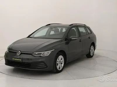 Usata VW Golf VIII Life 150 CV (110 kW) 2022 Grigio Station wagon