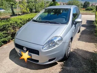 Usata Fiat Grande Punto 75 CV (55 kW) 2007 Grigio Utilitaria