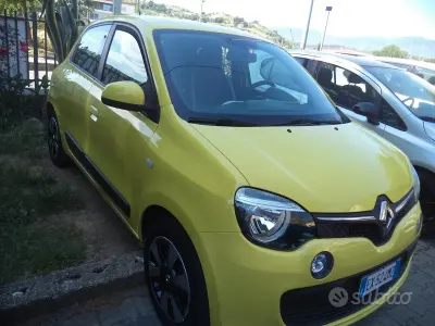 Usata Renault Twingo SE 69 CV (50 kW) 2014 Giallo Utilitaria
