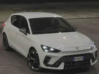 Usata Cupra Leon 150 CV (110 kW) 2025 Bianco Berlina
