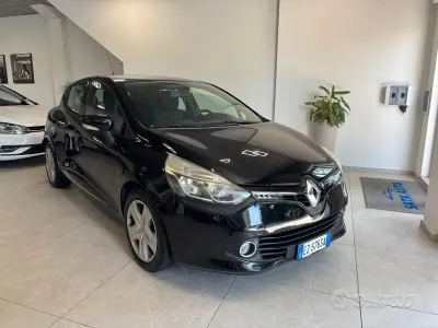 Usado Renault Clio IV 75 CV (55 kW) 2015 Negro Berlina