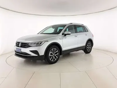 Usata VW Tiguan Life 150 CV (110 kW) 2024 Reflex silver metallizzato SUV