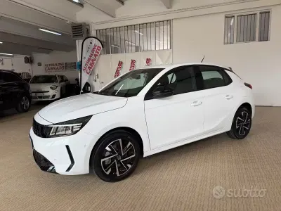 Nuova Opel Corsa 101 CV (74 kW) 2025 Bianco Utilitaria