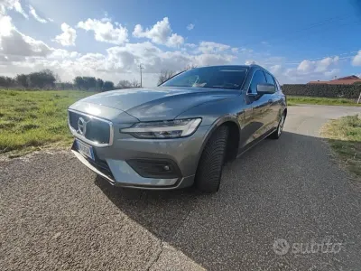 Usata Volvo V60 Business Edition 150 CV (110 kW) 2019 Grigio Station wagon