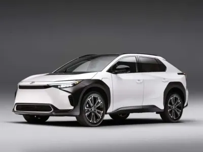 Nuova Toyota bZ4X 60 kW (82 CV) 2025 Argento SUV