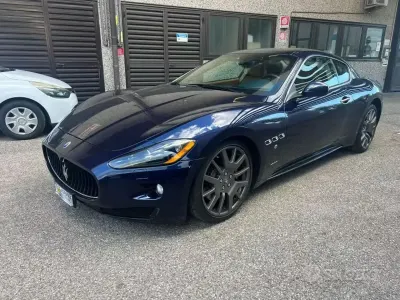 Usata Maserati Granturismo 439 CV (322 kW) 2010 Blu nettuno Coupé