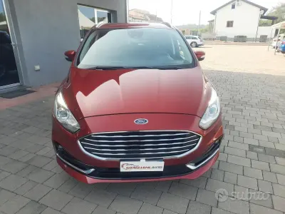 Usata Ford S-MAX Business Edition 150 CV (110 kW) 2021 Rosso Monovolume