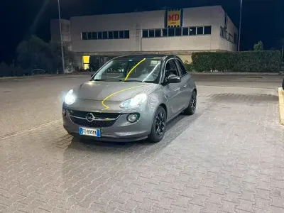 Usata Opel Adam 69 CV (50 kW) 2016 Utilitaria