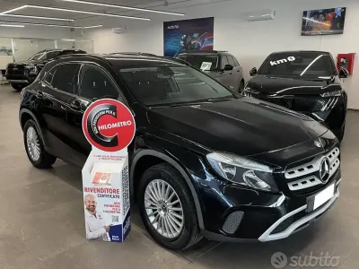 Usata Mercedes GLA180 Business 109 CV (80 kW) 2018 Nero SUV