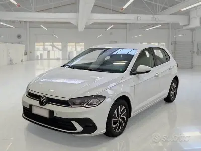 Usata VW Polo Life 95 CV (69 kW) 2023 Bianco Utilitaria