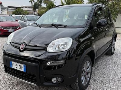Usata Fiat Panda 4x4 Trekking 95 CV (69 kW) 2017 Nero Utilitaria