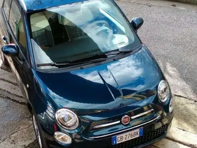 Usata Fiat 500 Lounge 69 CV (50 kW) 2020 Blu/azzurro Utilitaria