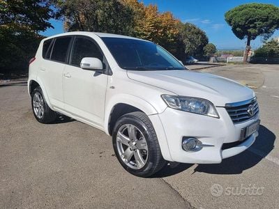 Usata Toyota RAV4 Executive 150 CV (110 kW) 2010 Bianco SUV