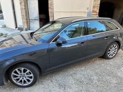 Usata Audi A4 190 CV (139 kW) 2019 Grigio Station wagon