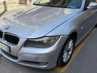 Usata BMW 320 Sport Line 177 CV (130 kW) 2009 Grigio Berlina