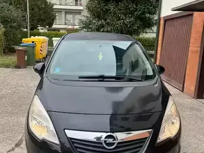 Usata Opel Meriva 101 CV (74 kW) 2010 Nero Monovolume