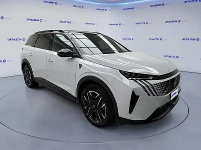 Usata Peugeot 5008 GT 196 CV (144 kW) 2025 Bianco SUV