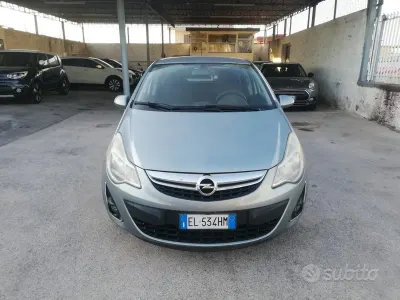 Usata Opel Corsa 75 CV (55 kW) 2012 Grigio Utilitaria