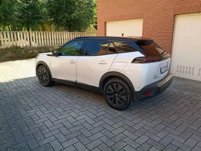 Usata Peugeot 2008 GTi 56 kW (77 CV) 2020 Bianco SUV