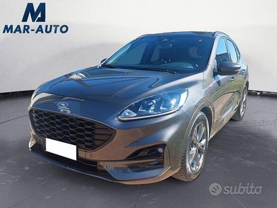 Usata Ford Kuga ST-Line 120 CV (88 kW) 2021 Grigio scuro SUV