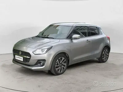 Usata Suzuki Swift 83 CV (61 kW) 2023 Grigio Utilitaria