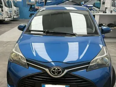 Usata Toyota Yaris Sol 69 CV (50 kW) 2015 Utilitaria