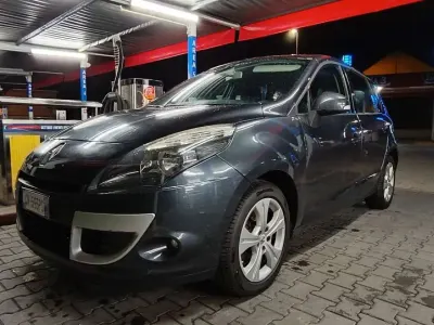 Usata Renault Scénic III Dynamique 110 CV (80 kW) 2011 Nero Monovolume