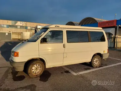 Usata VW Multivan 68 CV (50 kW) 1993 Bianco Monovolume