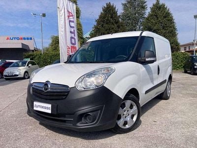 Usata Opel Combo 105 CV (77 kW) 2016 Bianco Monovolume