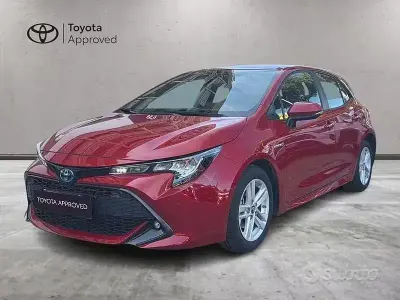 Usata Toyota Corolla Active 98 CV (72 kW) 2019 Rosso Berlina