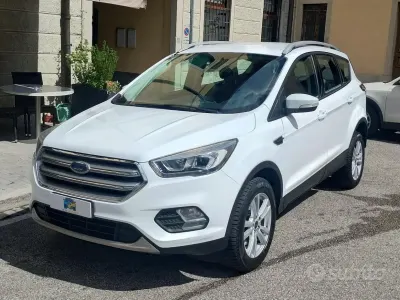 Usata Ford Kuga S 150 CV (110 kW) 2019 Bianco SUV