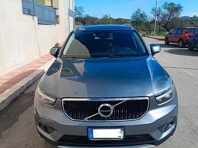 Usata Volvo XC40 Momentum 150 CV (110 kW) 2019 Grigio SUV