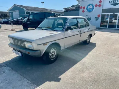 Usata Fiat 1600 96 CV (70 kW) 1979 Grigio Berlina