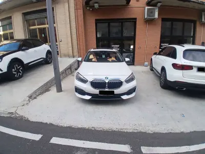 Usata BMW 116 Advantage 116 CV (85 kW) 2023 Bianco Utilitaria