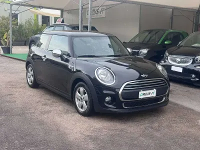 Usata Mini ONE 102 CV (75 kW) 2015 Nero Utilitaria