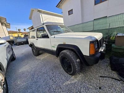 Usata Jeep Cherokee 80 CV (58 kW) 1988 SUV