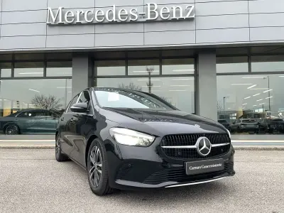 Usata Mercedes B180 116 CV (85 kW) 2025 Nero notte Utilitaria