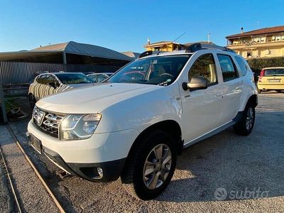 Usata Dacia Duster 110 CV (80 kW) 2015 Bianco SUV