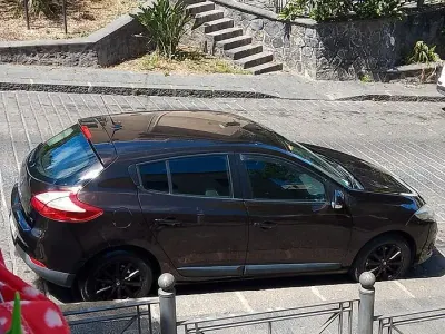 Usata Renault Mégane III 110 CV (80 kW) 2012 Marrone Berlina