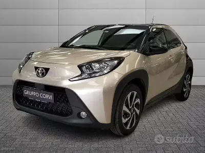 Usata Toyota Aygo X Trend 72 CV (52 kW) 2025 Grigio SUV