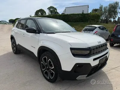 Usata Jeep Avenger Summit 101 CV (74 kW) 2024 Bianco SUV