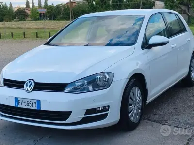 Occasion VW Golf VII Sound 85 ch (62 kW) 2014 Blanc Berline