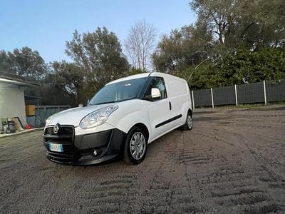 Usata Fiat Doblò 105 CV (77 kW) 2014 Bianco Monovolume