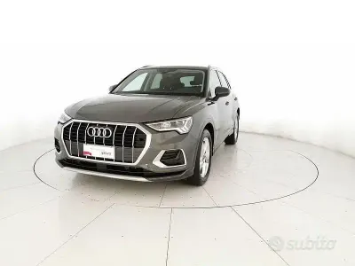Begagnad Audi Q3 Advanced 150 HK (110 kW) 2025 Grå SUV