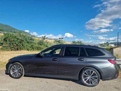 Usata BMW 320 Luxury Line 190 CV (139 kW) 2020 Grigio Station wagon