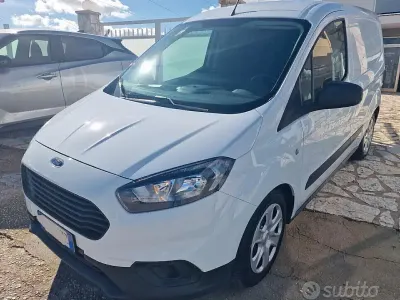 Usata Ford Transit Courier 75 CV (55 kW) 2022 Bianco Furgone