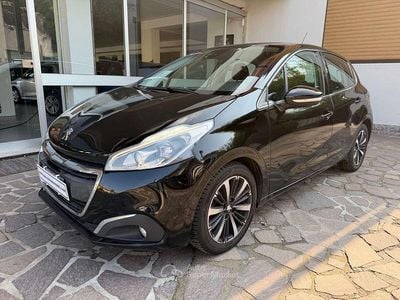 Usata Peugeot 208 Allure 83 CV (61 kW) 2019 Nero Utilitaria