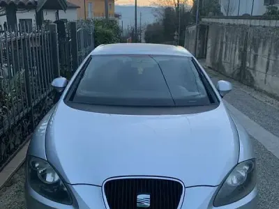 Usado Seat Leon Reference 90 HP (66 kW) 2012 Sedan